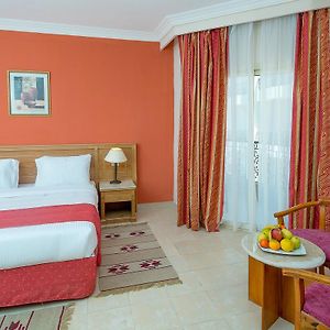 Standard Double or Twin Room Garden view